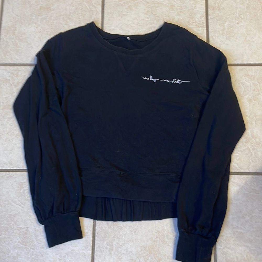 Calia sweat shirt, black, M, small gathered section in back,